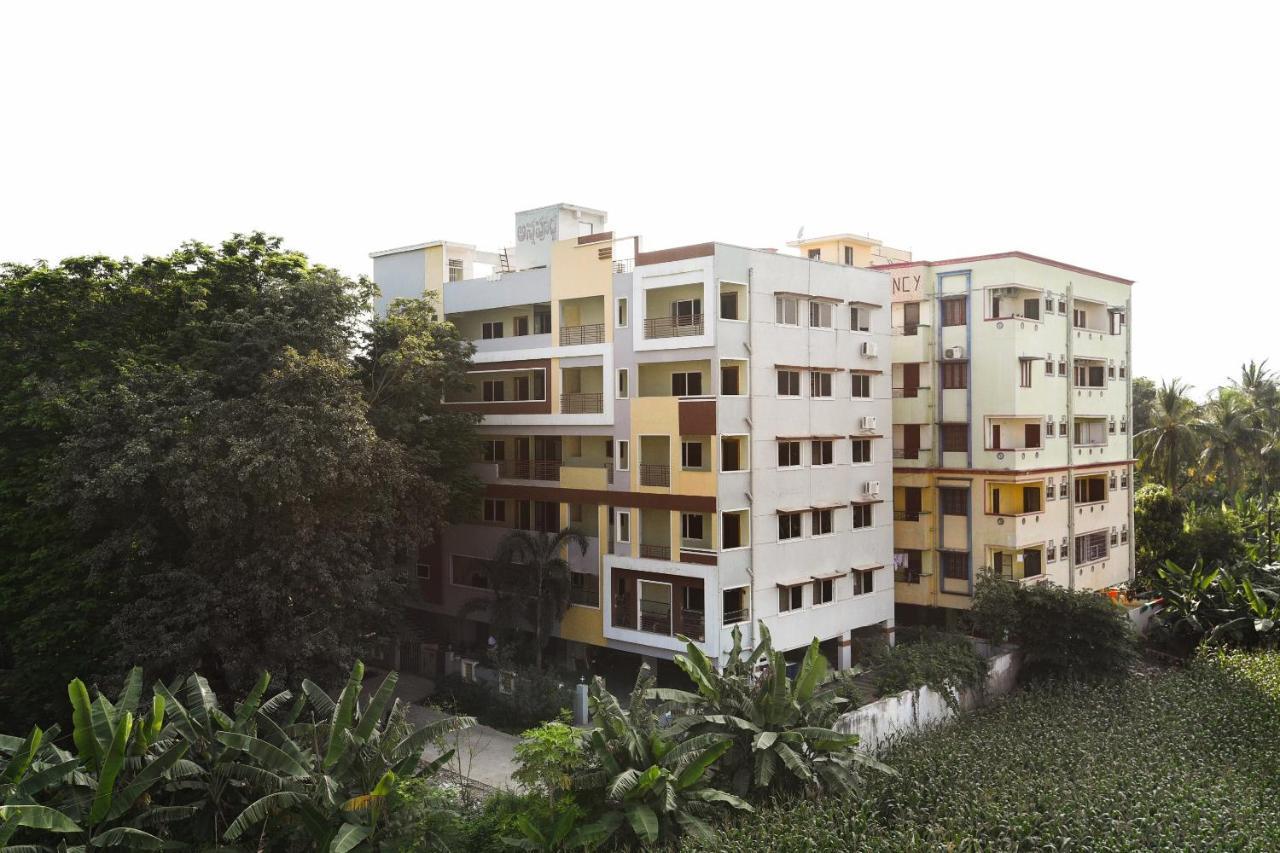 Oyo 26234 Annapurna Nilayam Hotel Vijayawada Exterior photo